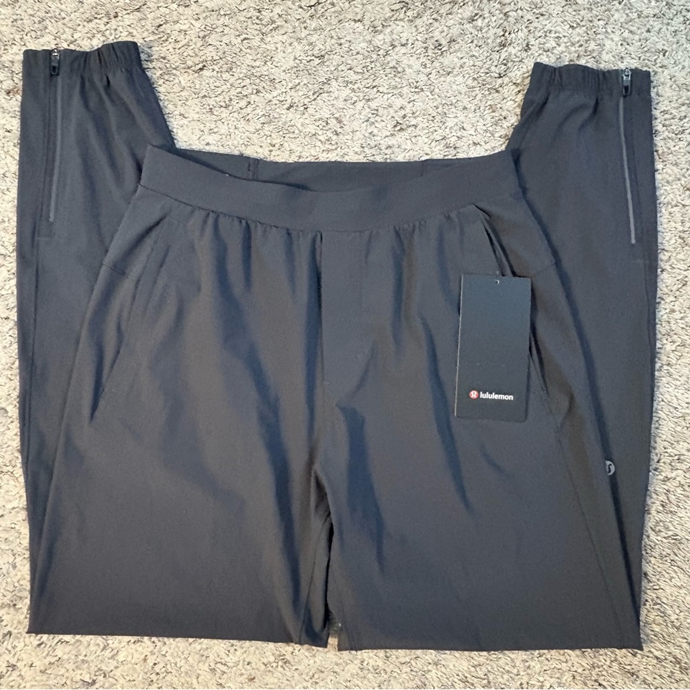 Lululemon Dark Gray Surge Jogger Athletic Pants Size Small NWT